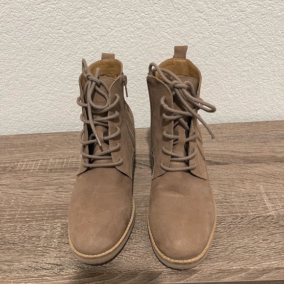 Lucky Brand Shoes - Lucky Brand Tamela Lace Up Combat Boot Taupe Size 6.5